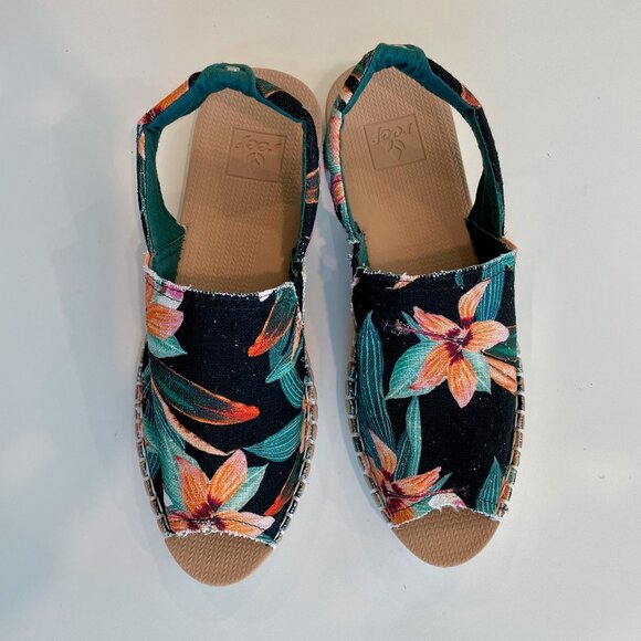 Reef Escape Slingback Sandals - NWOT - Womens 8 - Black Hibiscus print - Picture 3 of 5